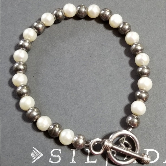 Silpada Sterling Silver & Pearl Bracelet - Picture 3 of 11